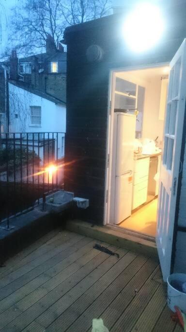 Central London Flat. Georgian Terrace. Bright. エクステリア 写真