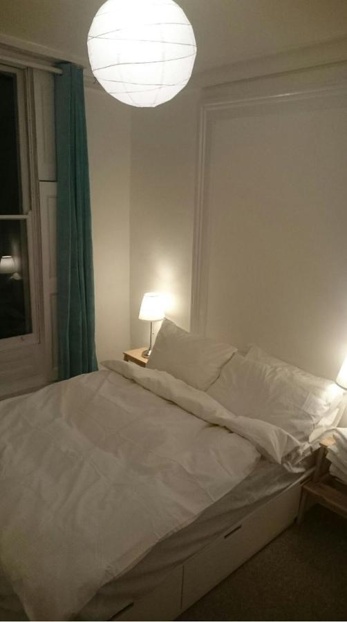 Central London Flat. Georgian Terrace. Bright. エクステリア 写真