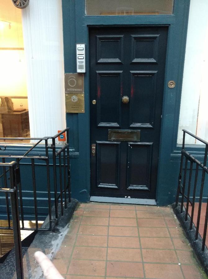 Central London Flat. Georgian Terrace. Bright. エクステリア 写真