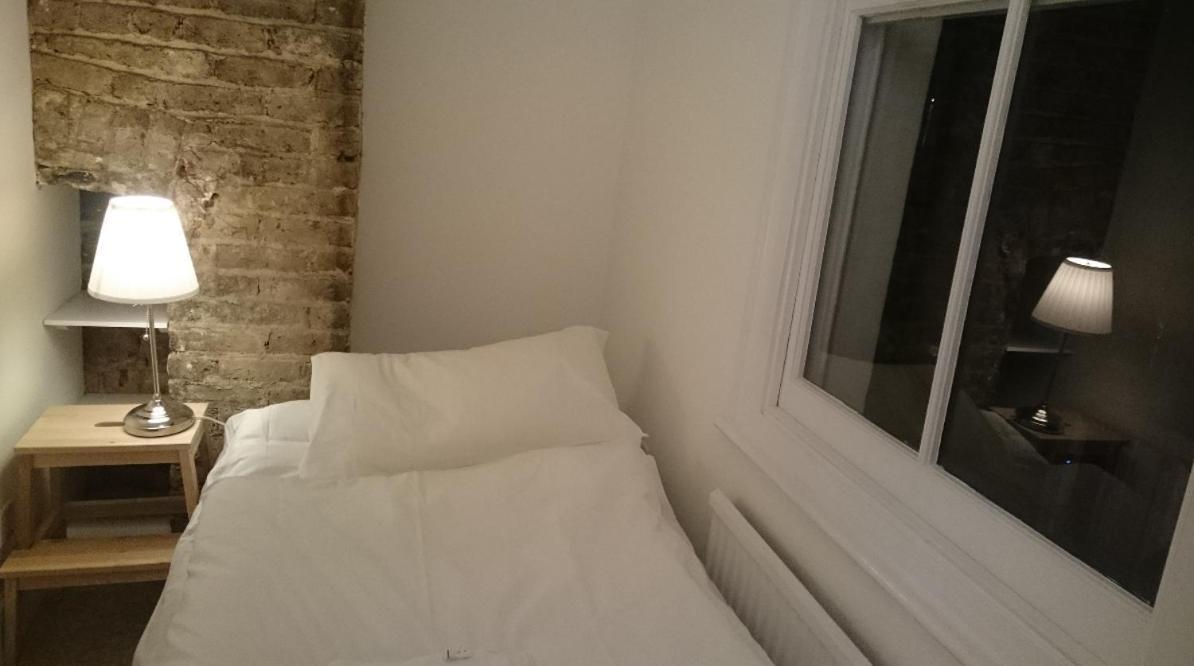 Central London Flat. Georgian Terrace. Bright. エクステリア 写真