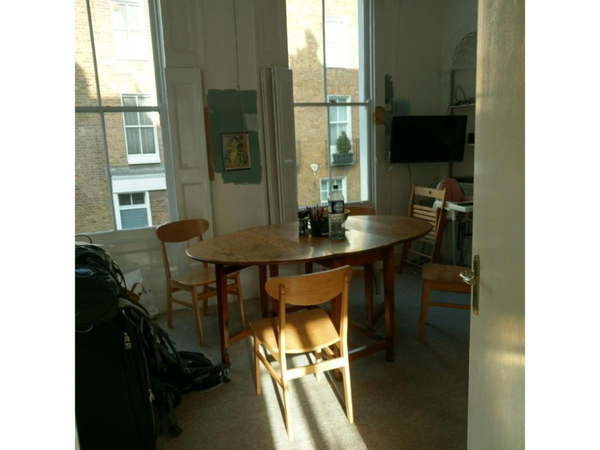 Central London Flat. Georgian Terrace. Bright. エクステリア 写真