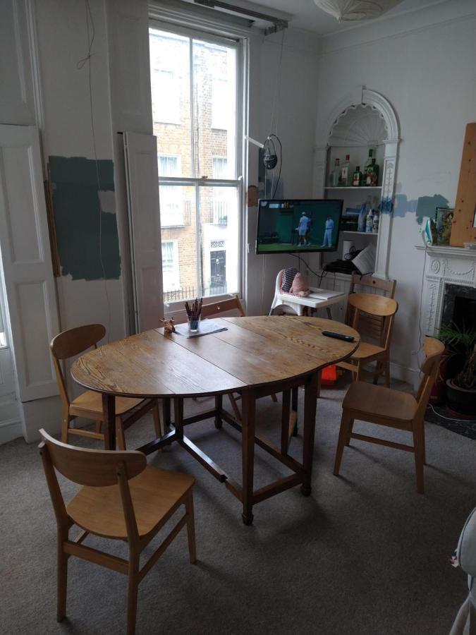 Central London Flat. Georgian Terrace. Bright. エクステリア 写真